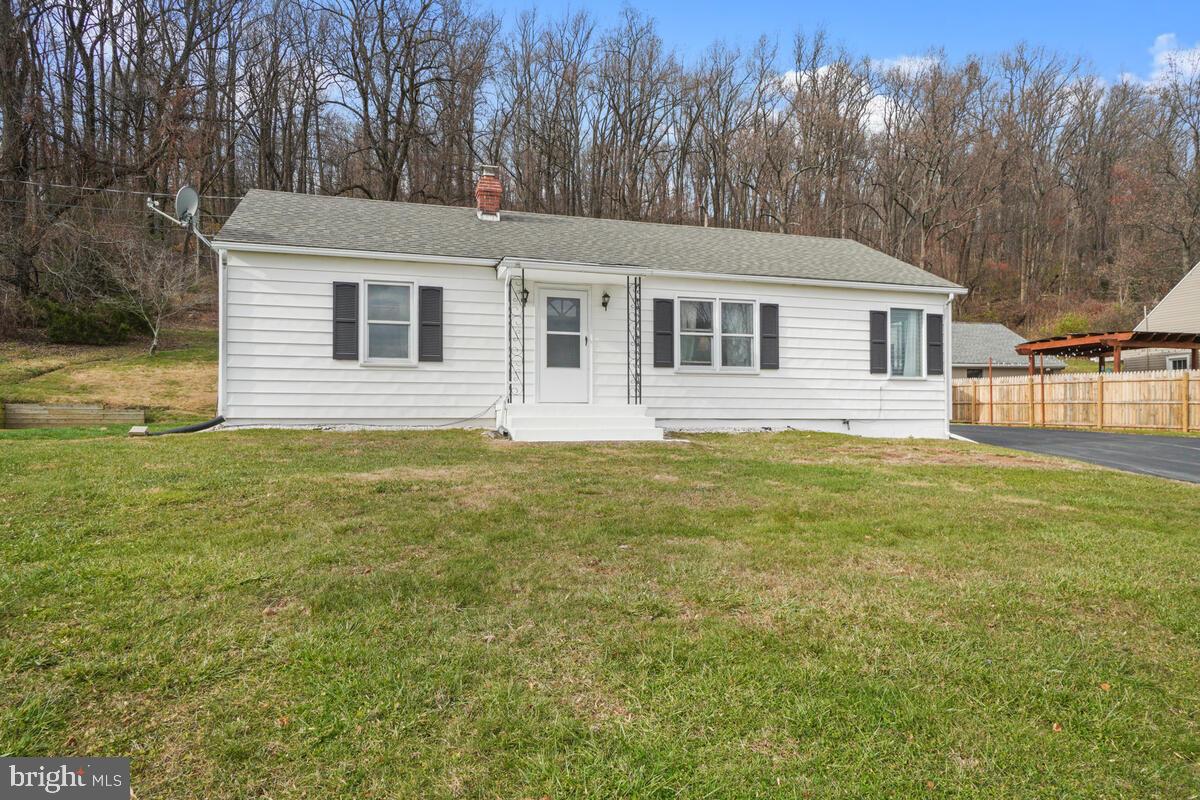 7004 Edgemont Road Frederick, MD 21702 - Photo 4 of 39