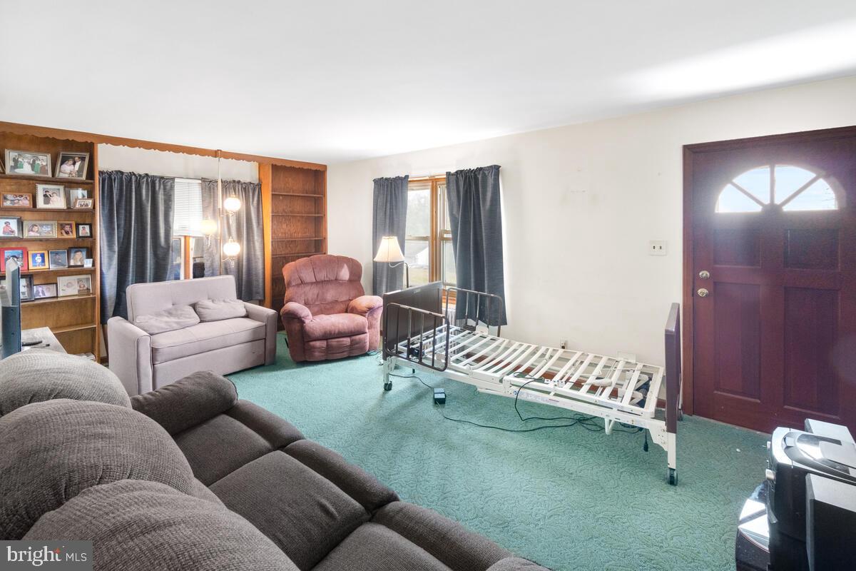 7004 Edgemont Road Frederick, MD 21702 - Photo 6 of 39