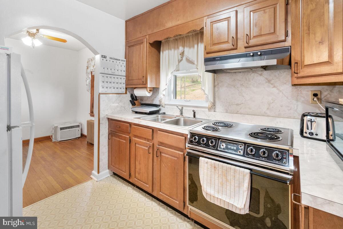 7004 Edgemont Road Frederick, MD 21702 - Photo 8 of 39