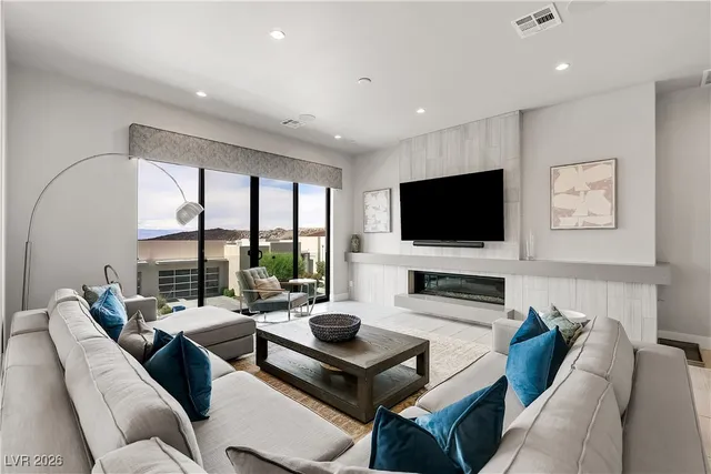 $8,900 | 1229 Starview Peak Court, Henderson, NV 89012