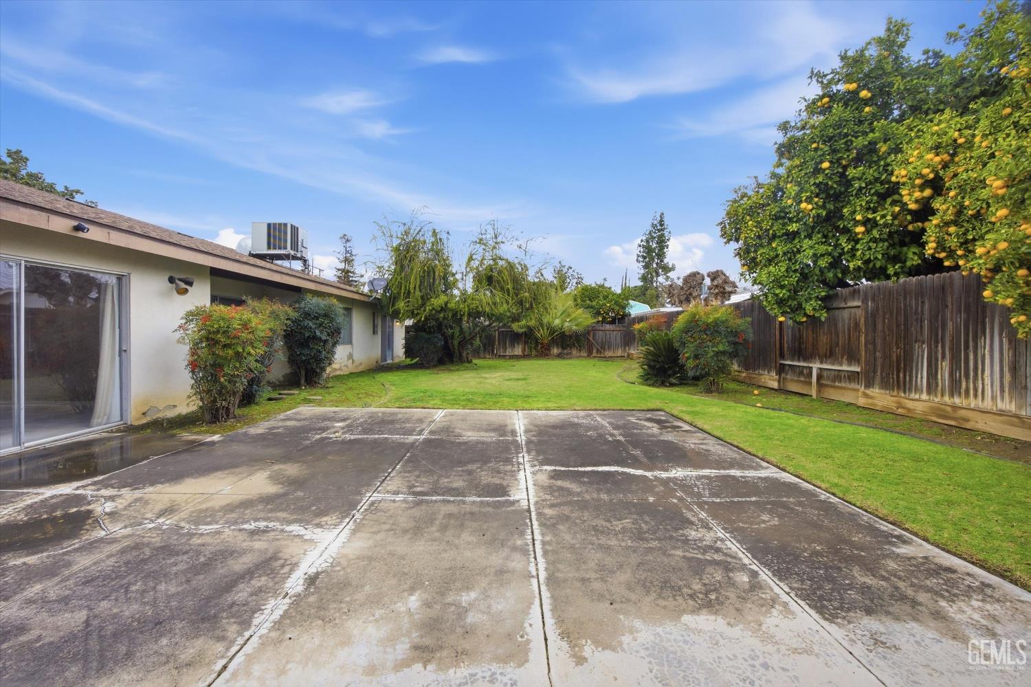 Undisclosed Address Bakersfield, CA 93309 - Photo 3 of 41