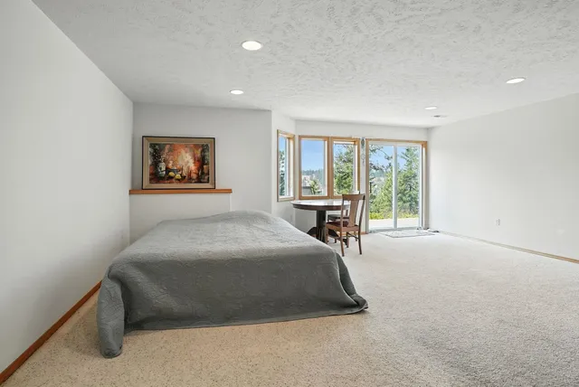 $927,500 | 1607 East Wildflower Lane, Spokane, WA 99224