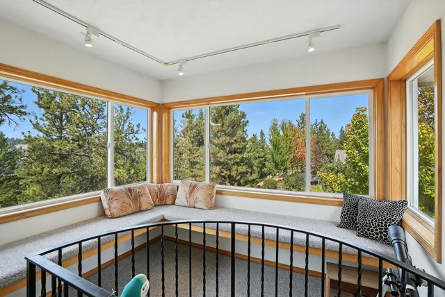 $927,500 | 1607 East Wildflower Lane, Spokane, WA 99224