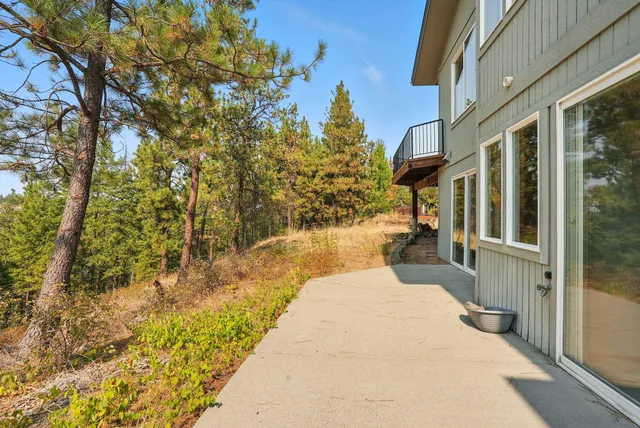 $927,500 | 1607 East Wildflower Lane, Spokane, WA 99224