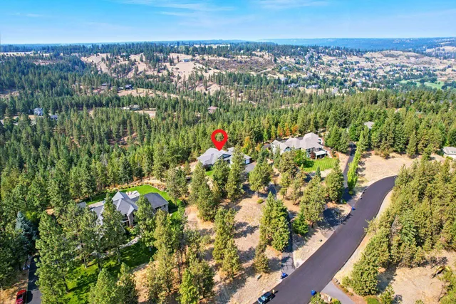$927,500 | 1607 East Wildflower Lane, Spokane, WA 99224