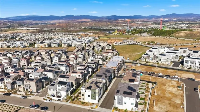 $713,416 | 27315 Bear Creek Lane, Valencia, CA 91381