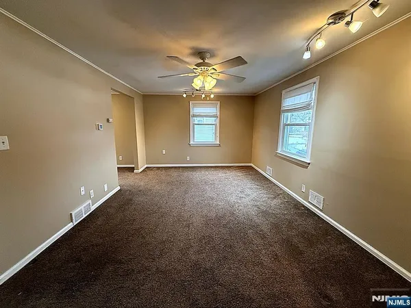 $2,300 | 73 Horton Avenue, Unit 2, Hawthorne, NJ 07506
