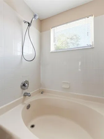 $2,000 | 15123 Deer Meadow Drive, Lutz, FL 33559