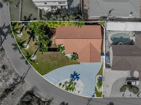 $4,500 | 7125 South Shore Drive South, South Pasadena, FL 33707