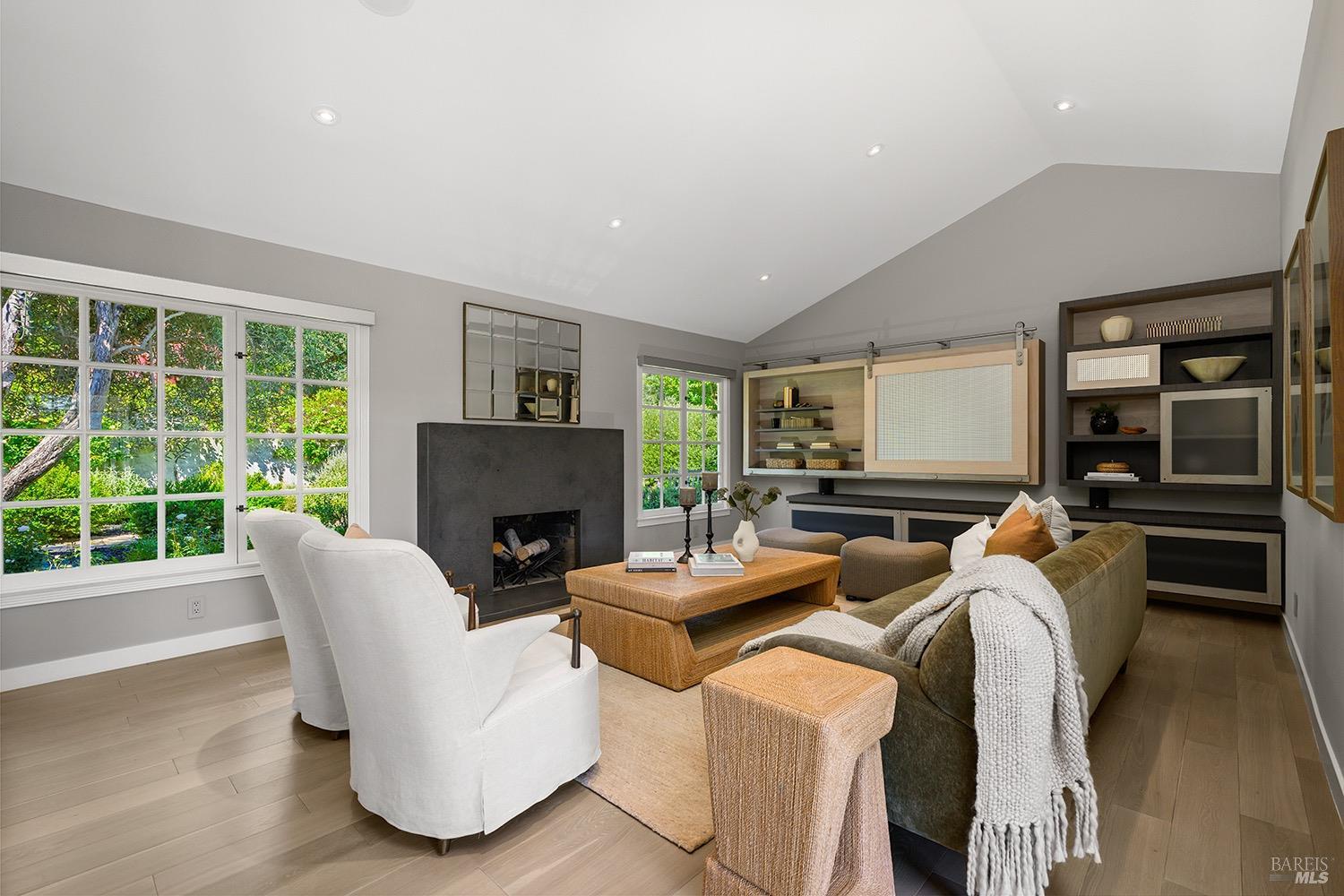 33 Rancheria Road Kentfield, CA 94904 - Photo 18 of 87