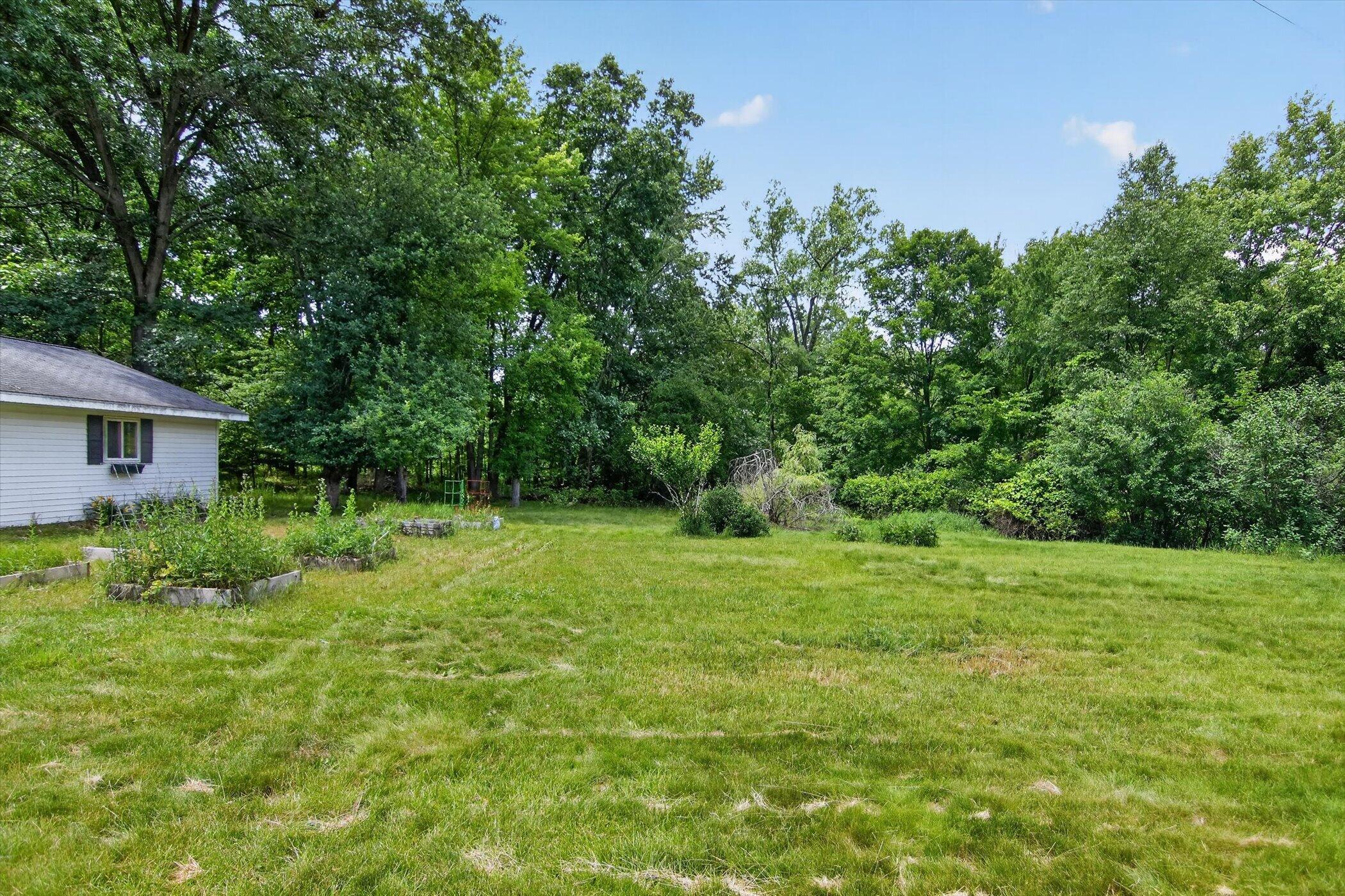 7836 Cuff Road Jackson, MI 49201 - Photo 27 of 43 40-7836-Cuff-Rd-WindowStill-Photography