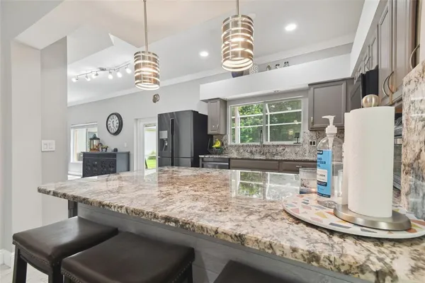 $3,300 | 19426 Sandy Springs Circle, Lutz, FL 33558