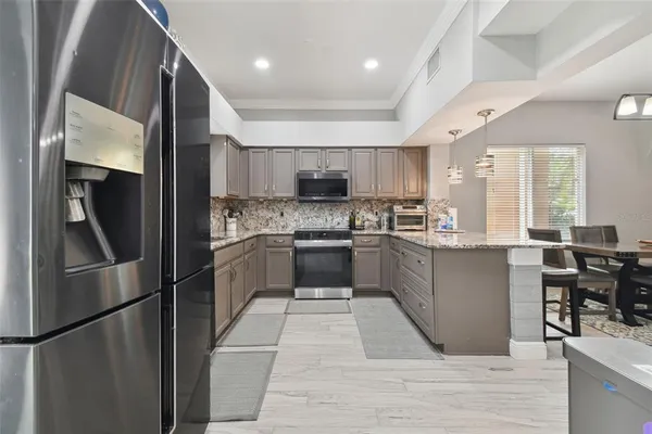 $3,300 | 19426 Sandy Springs Circle, Lutz, FL 33558