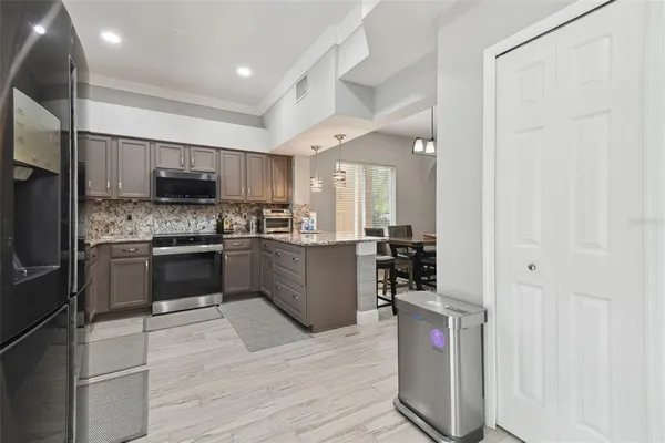 $3,300 | 19426 Sandy Springs Circle, Lutz, FL 33558