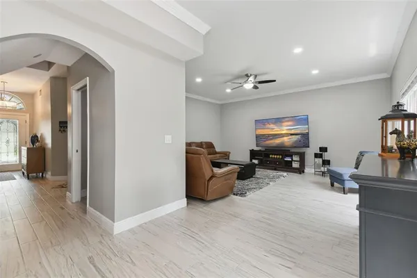 $3,300 | 19426 Sandy Springs Circle, Lutz, FL 33558