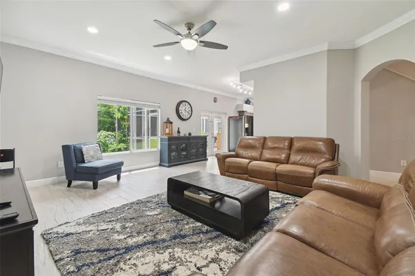 $3,300 | 19426 Sandy Springs Circle, Lutz, FL 33558