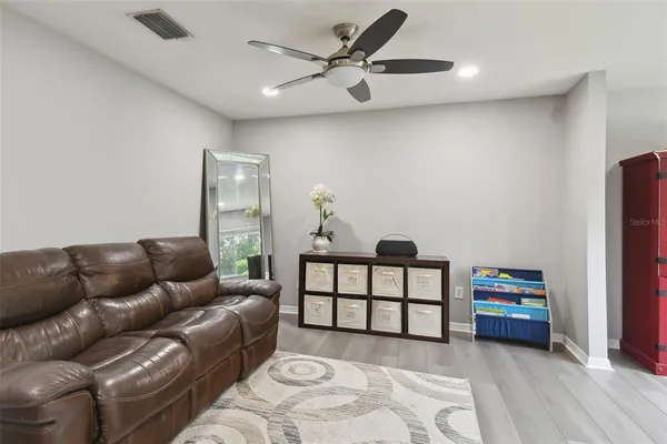 $3,300 | 19426 Sandy Springs Circle, Lutz, FL 33558