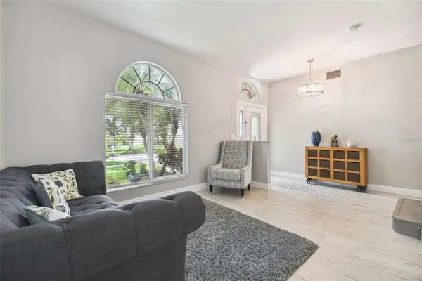 $3,300 | 19426 Sandy Springs Circle, Lutz, FL 33558