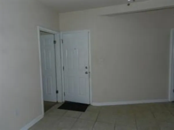 $800 | 1505-4 Hudson Street, Unit 4, Tallahassee, FL 32301