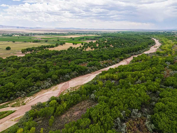 $130,000 | 116 New Mexico, Bosque, NM 87006