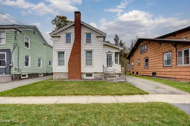 $170,000 | 8 Lower Prospect Street, Fonda, NY 12068