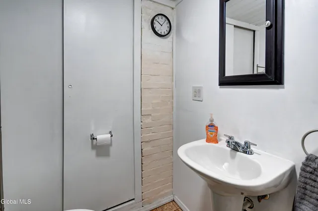 $170,000 | 8 Lower Prospect Street, Fonda, NY 12068