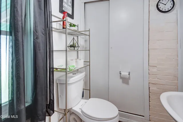 $170,000 | 8 Lower Prospect Street, Fonda, NY 12068