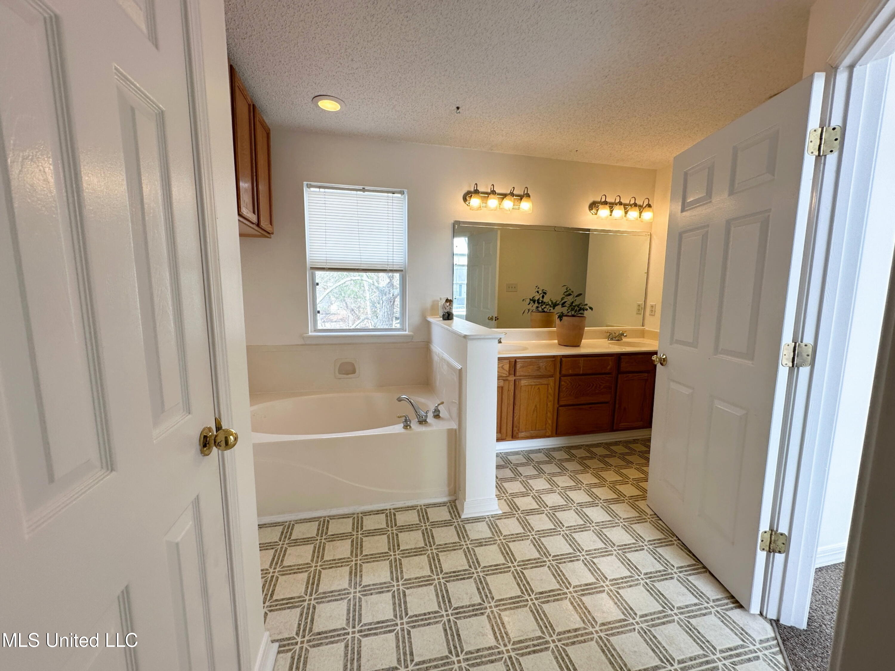 3605 Reeves Lane Ocean Springs, MS 39564 - Photo 14 of 28 GPTempDownload 53