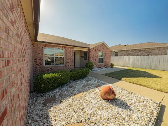 $1,900 | 3806 Fieldcrest Drive, Killeen, TX 76549