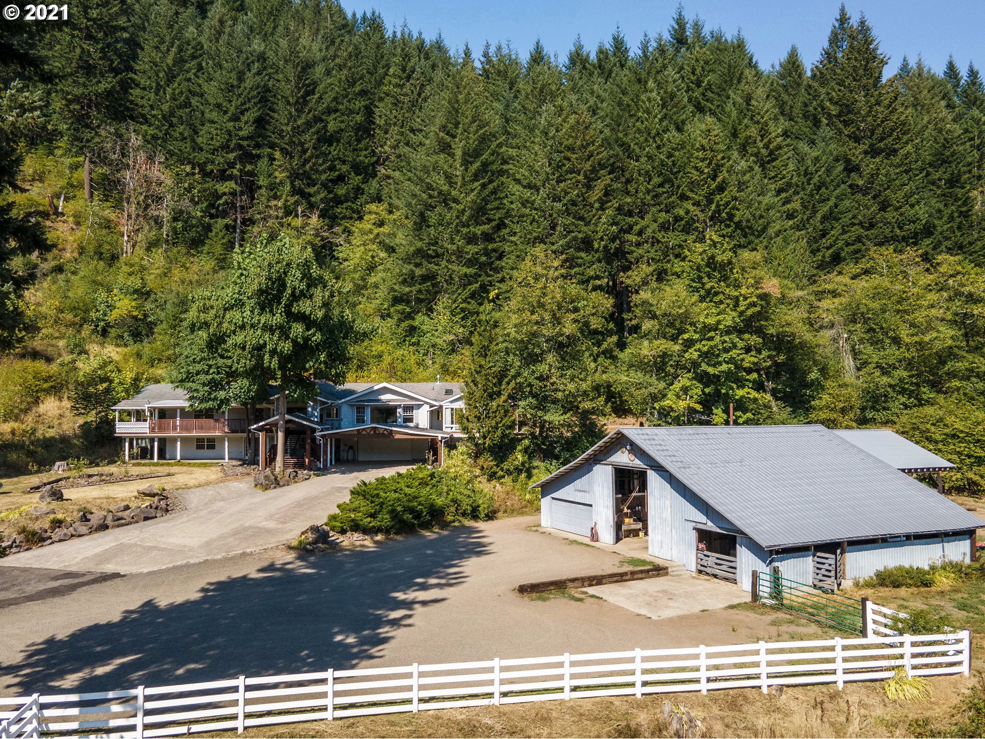 912 Scott Road Stevenson, WA 98648 - Photo 3 of 32 Gallery Image 3
