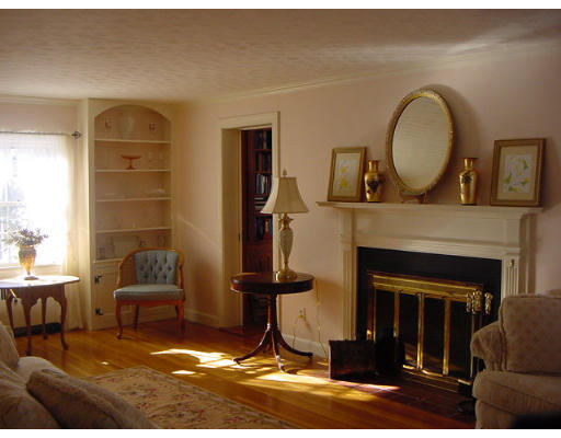 90 Monadnock Road Worcester, MA 01609 - Photo 6 of 14 Gallery Image 6