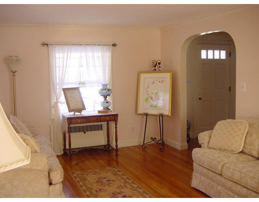 90 Monadnock Road Worcester, MA 01609 - Photo 8 of 14 Gallery Image 8