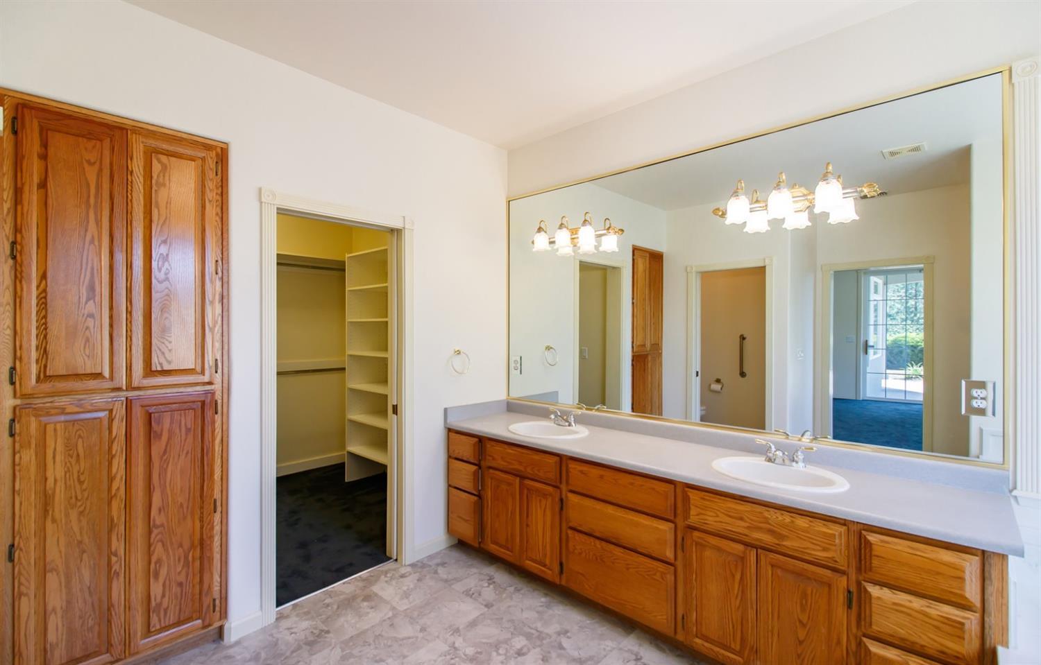 4067 Livingston Road Central Point, OR 97502 - Photo 15 of 34 Additional Photo