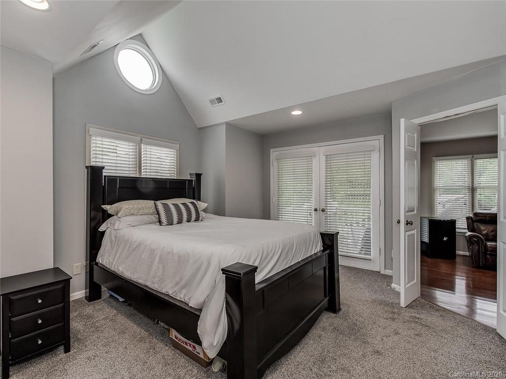 222 Queens Road, Unit 54 Charlotte, NC 28204 - Photo 11 of 18 Gallery Image 11