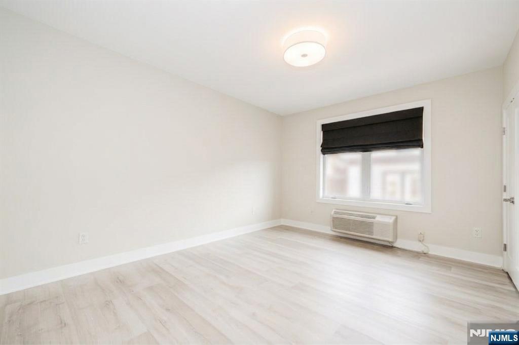 17 Cumbermeade Road, Unit 301 Fort Lee, NJ 07024 - Photo 6 of 18 Gallery Image 6