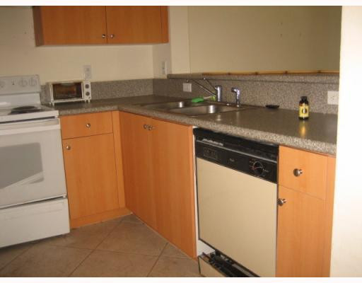 2175 Southwest 99th Way, Unit 2175 Miramar, FL 33025 - Photo 2 of 6 Kitchen