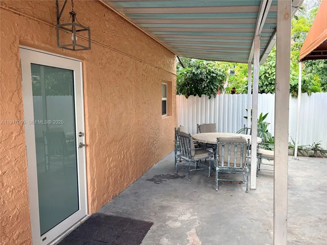 $2,700 | 1560 Northwest 25th Avenue, Unit 3, Miami, FL 33125