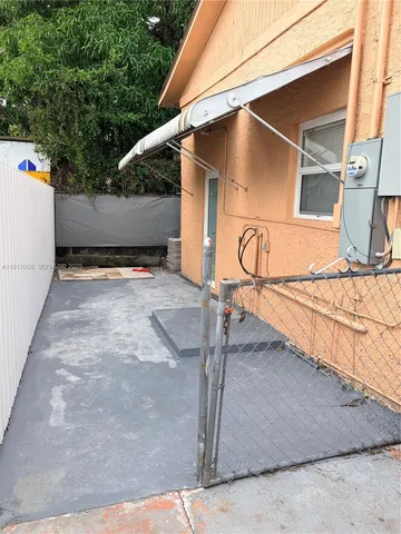 $2,700 | 1560 Northwest 25th Avenue, Unit 3, Miami, FL 33125