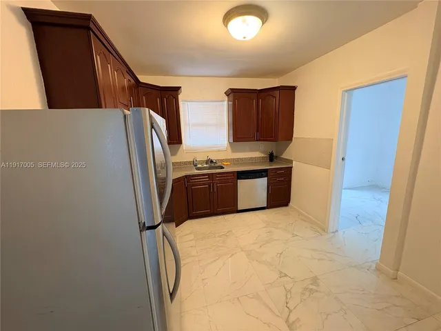 $2,700 | 1560 Northwest 25th Avenue, Unit 3, Miami, FL 33125