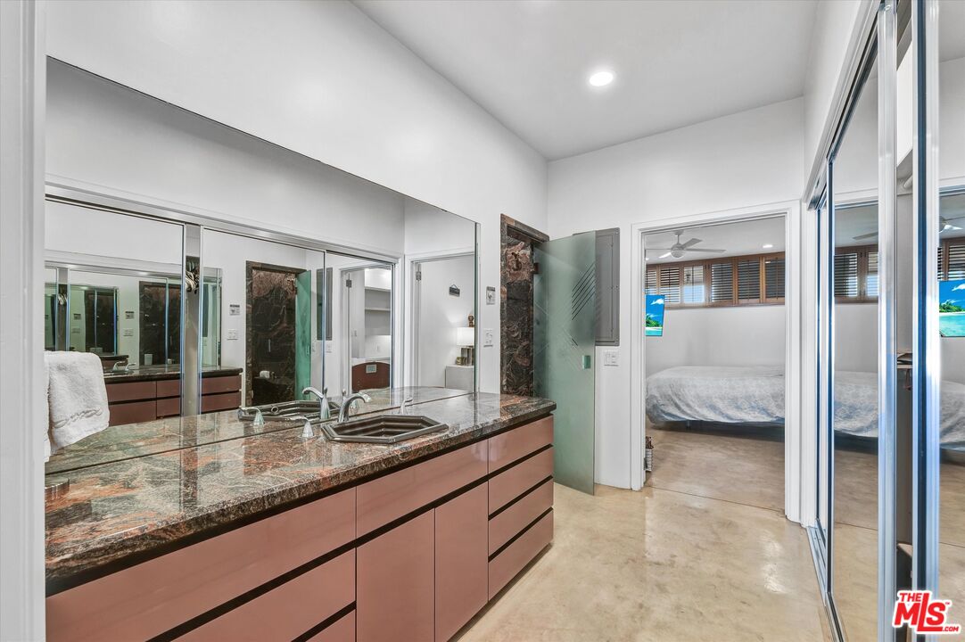 1 Spinnaker Street, Unit 2 Marina del Rey, CA 90292 - Photo 18 of 28