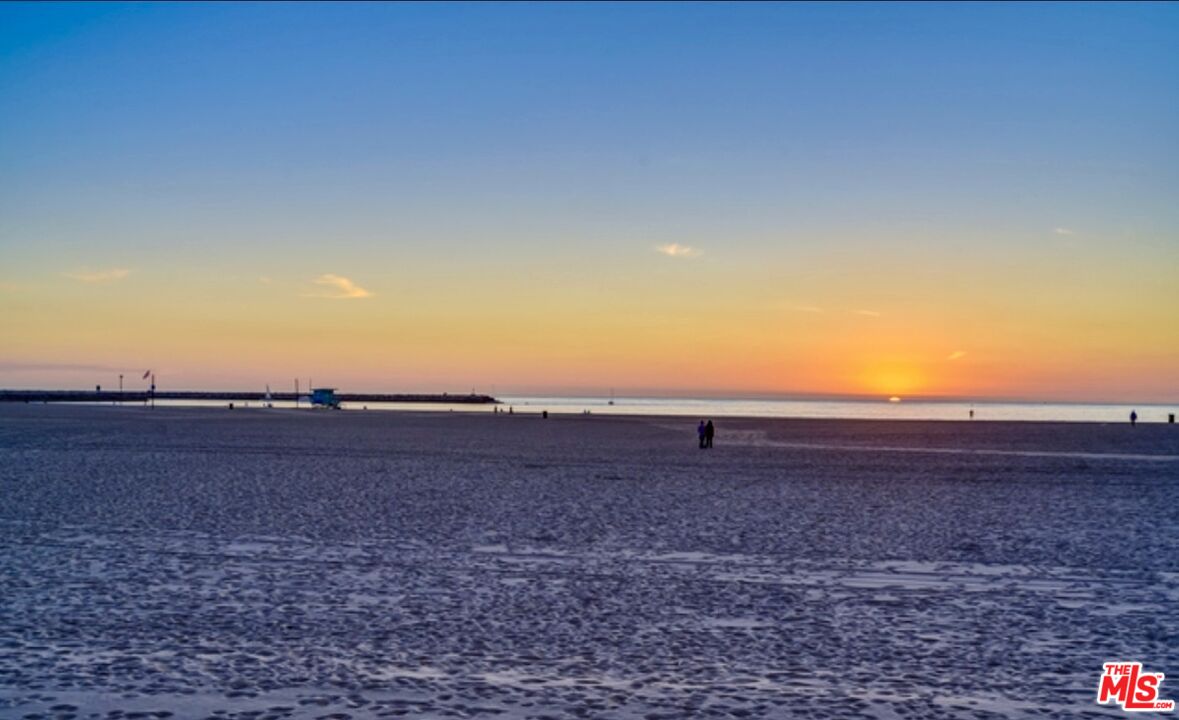 1 Spinnaker Street, Unit 2 Marina del Rey, CA 90292 - Photo 26 of 28