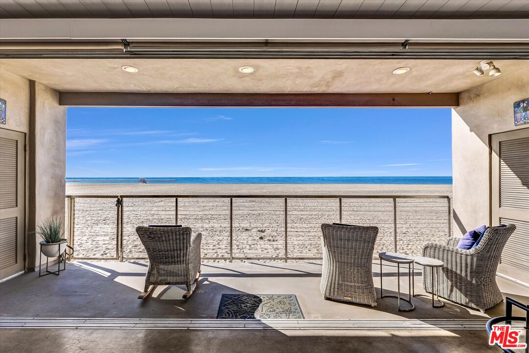 1 Spinnaker Street, Unit 2 Marina del Rey, CA 90292 - Photo 4 of 28