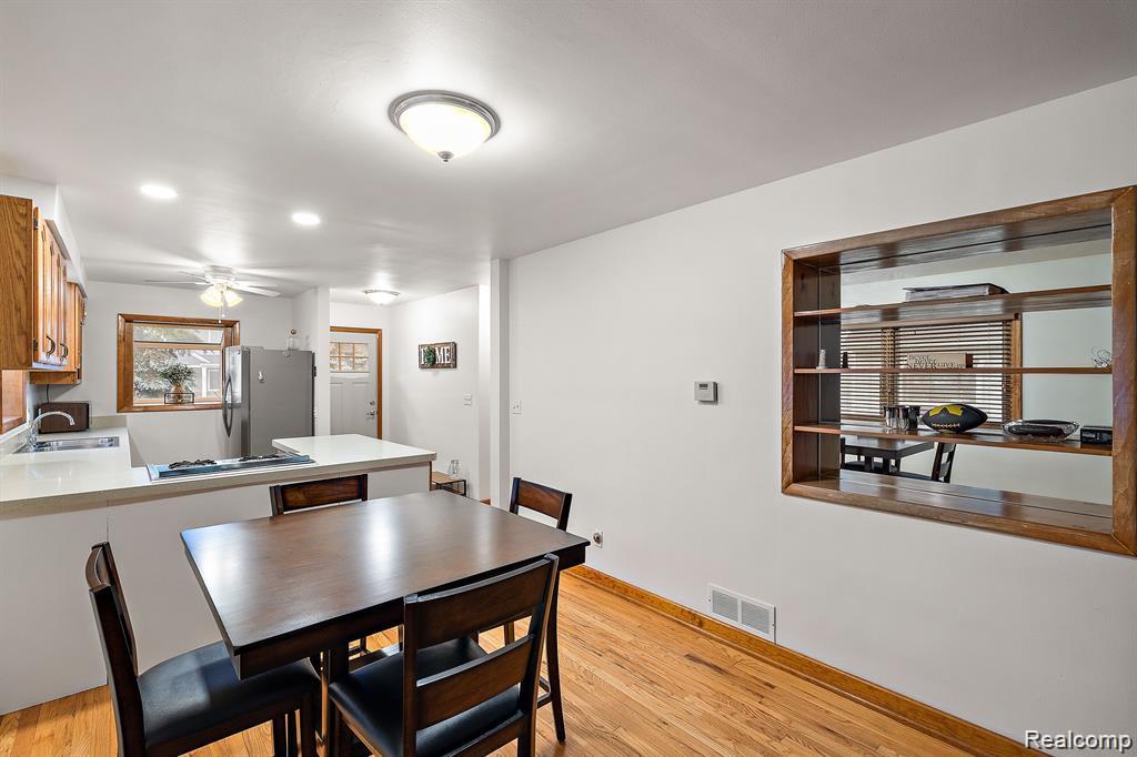 836 Miller Avenue Rochester, MI 48307 - Photo 13 of 38