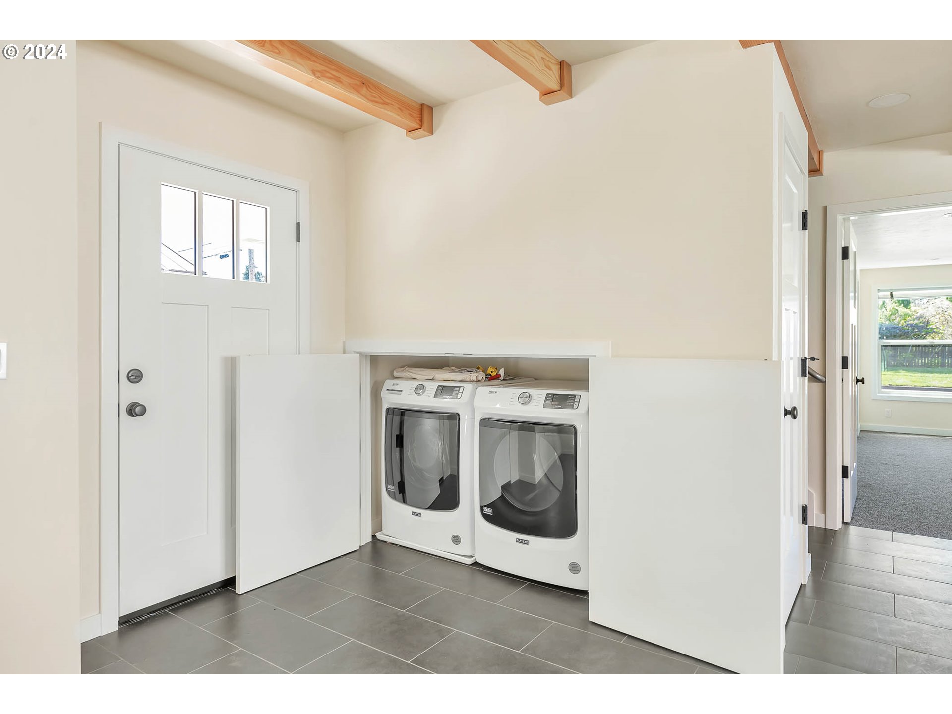 1991 Gilham Road Eugene, OR 97401 - Photo 12 of 28 Laundry