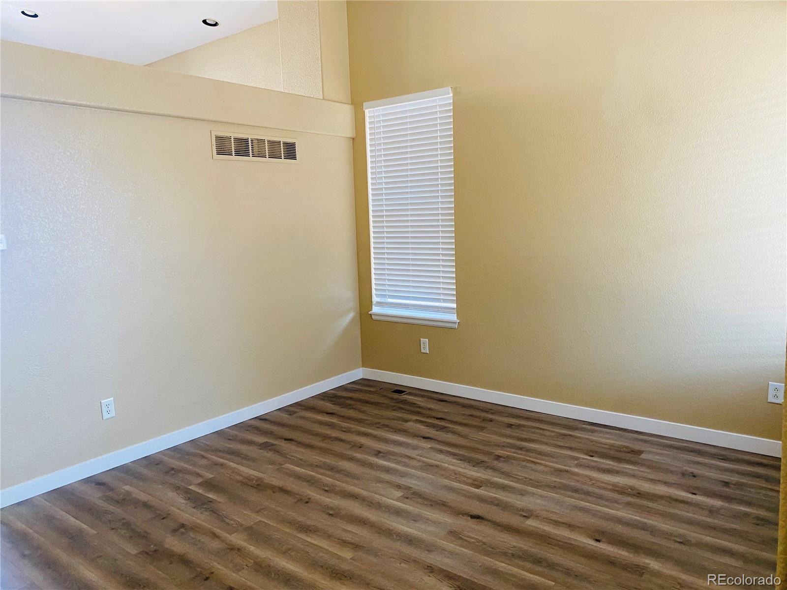 10622 Cherrybrook Circle Highlands Ranch, CO 80126 - Photo 3 of 25