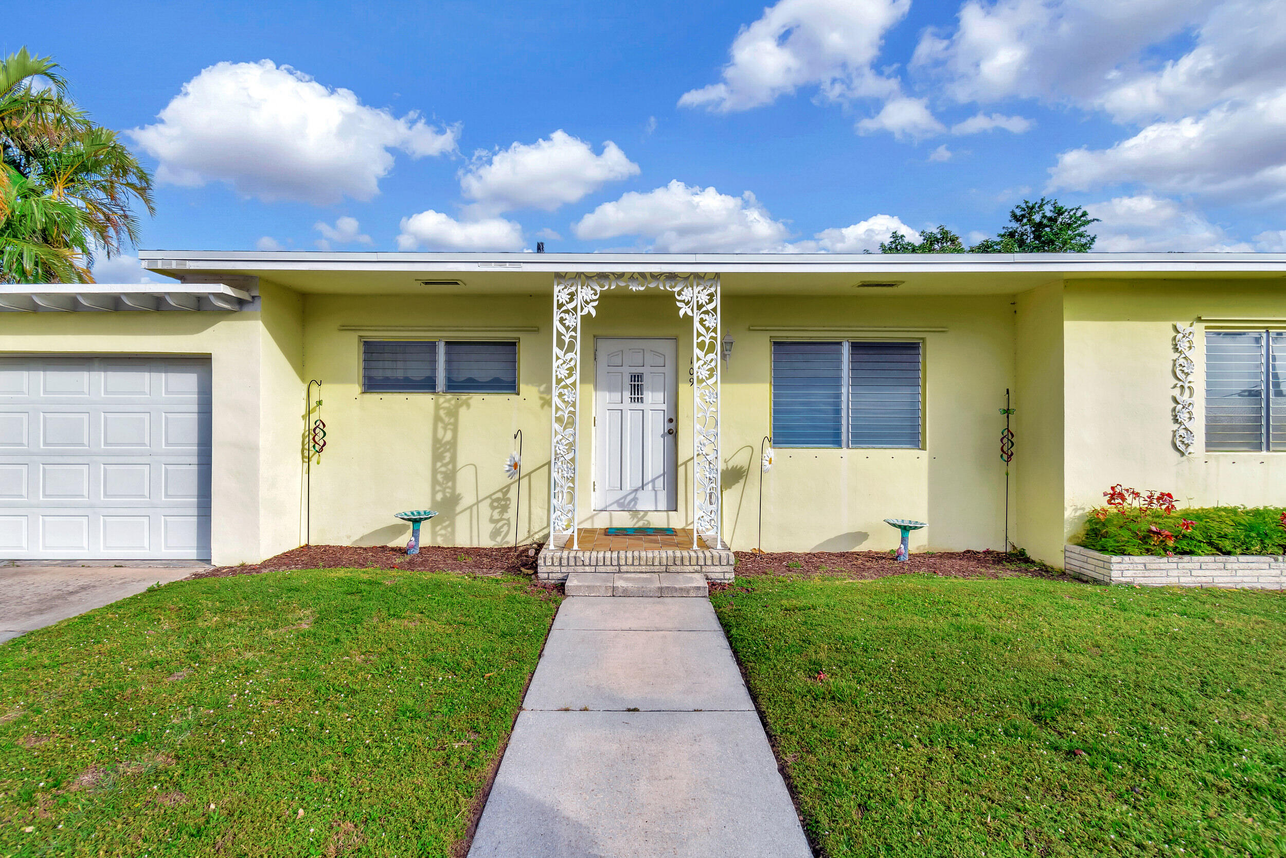 109 Avocado Road Delray Beach, FL 33444 - Photo 7 of 16 25_dsc_8384