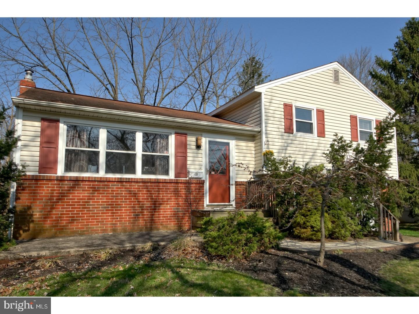 10 Hilton Road Mount Holly, NJ 08060 - Photo 1 of 24 Exterior Front