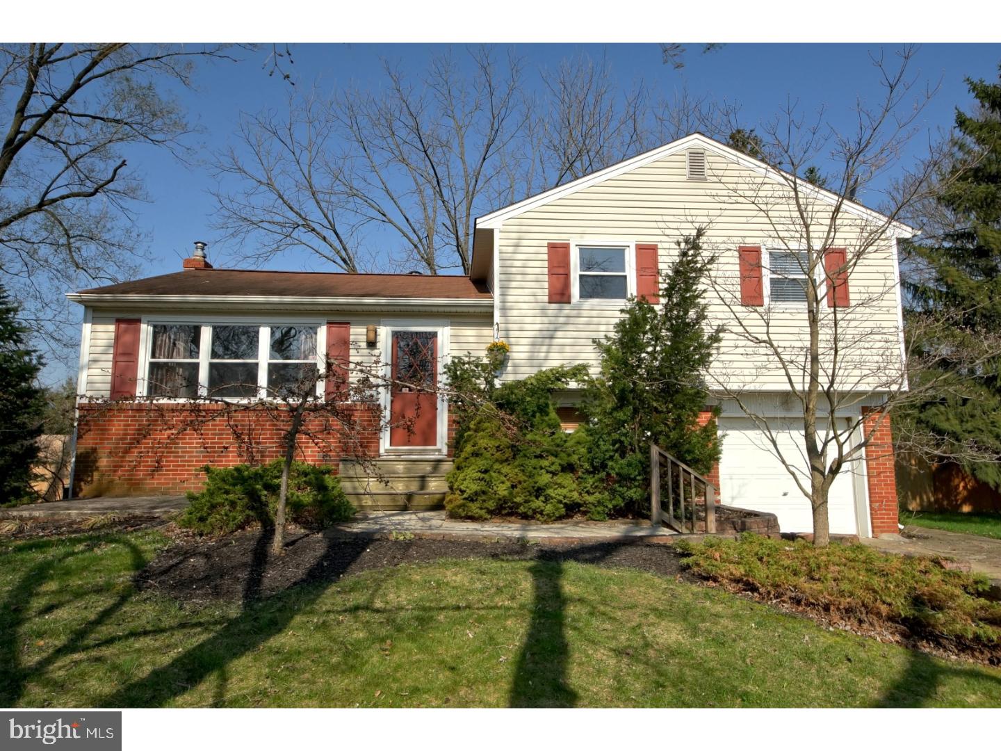 10 Hilton Road Mount Holly, NJ 08060 - Photo 2 of 24 Exterior Front