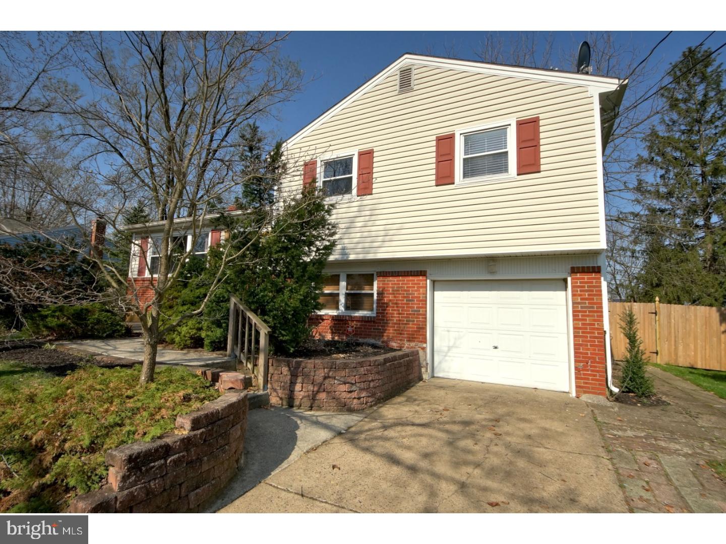 10 Hilton Road Mount Holly, NJ 08060 - Photo 3 of 24 Exterior Front