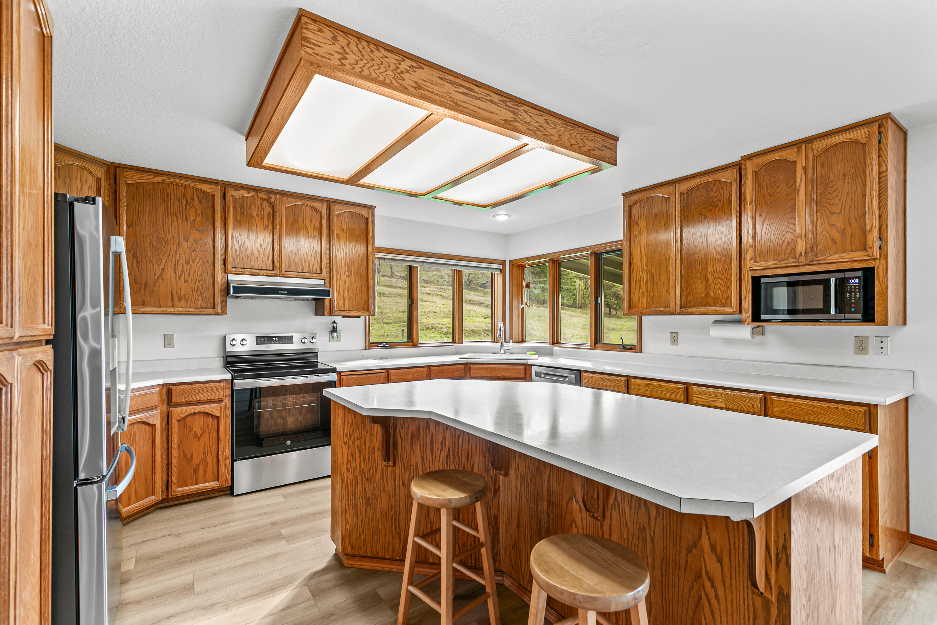 12838 Ramsey Road Gold Hill, OR 97525 - Photo 9 of 57 Gallery Image 9